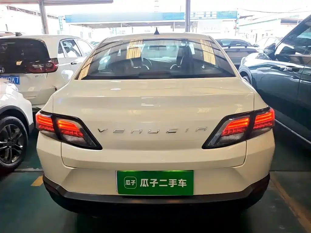 Venucia D60 2018 1.6L Manual Intelligent Elite Edition — миниатюра 6