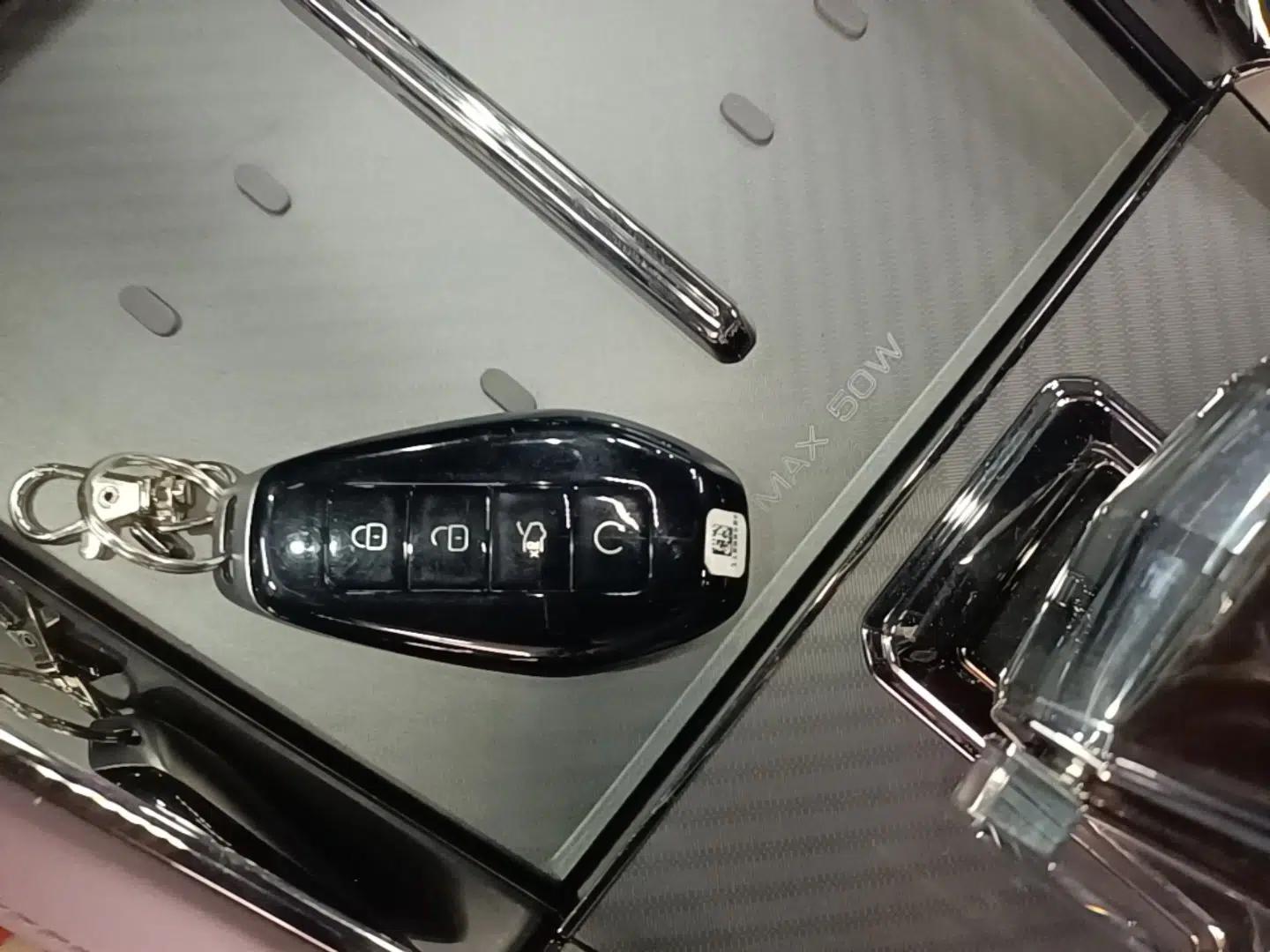 Denza Z9GT 2024 1100 4x4 Max First Edition — миниатюра 12