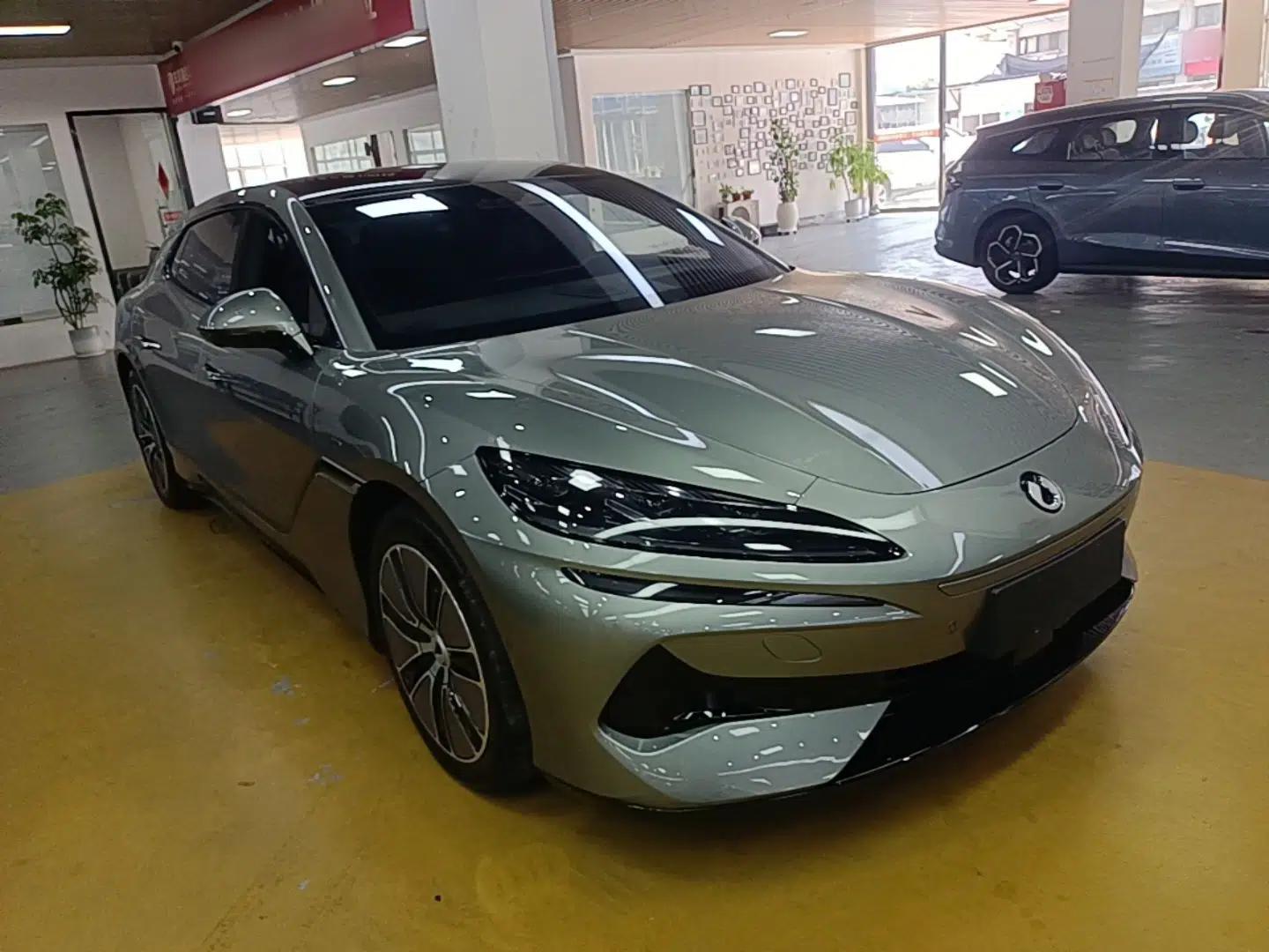 Denza Z9GT 2024 1100 4x4 Max First Edition — миниатюра 3
