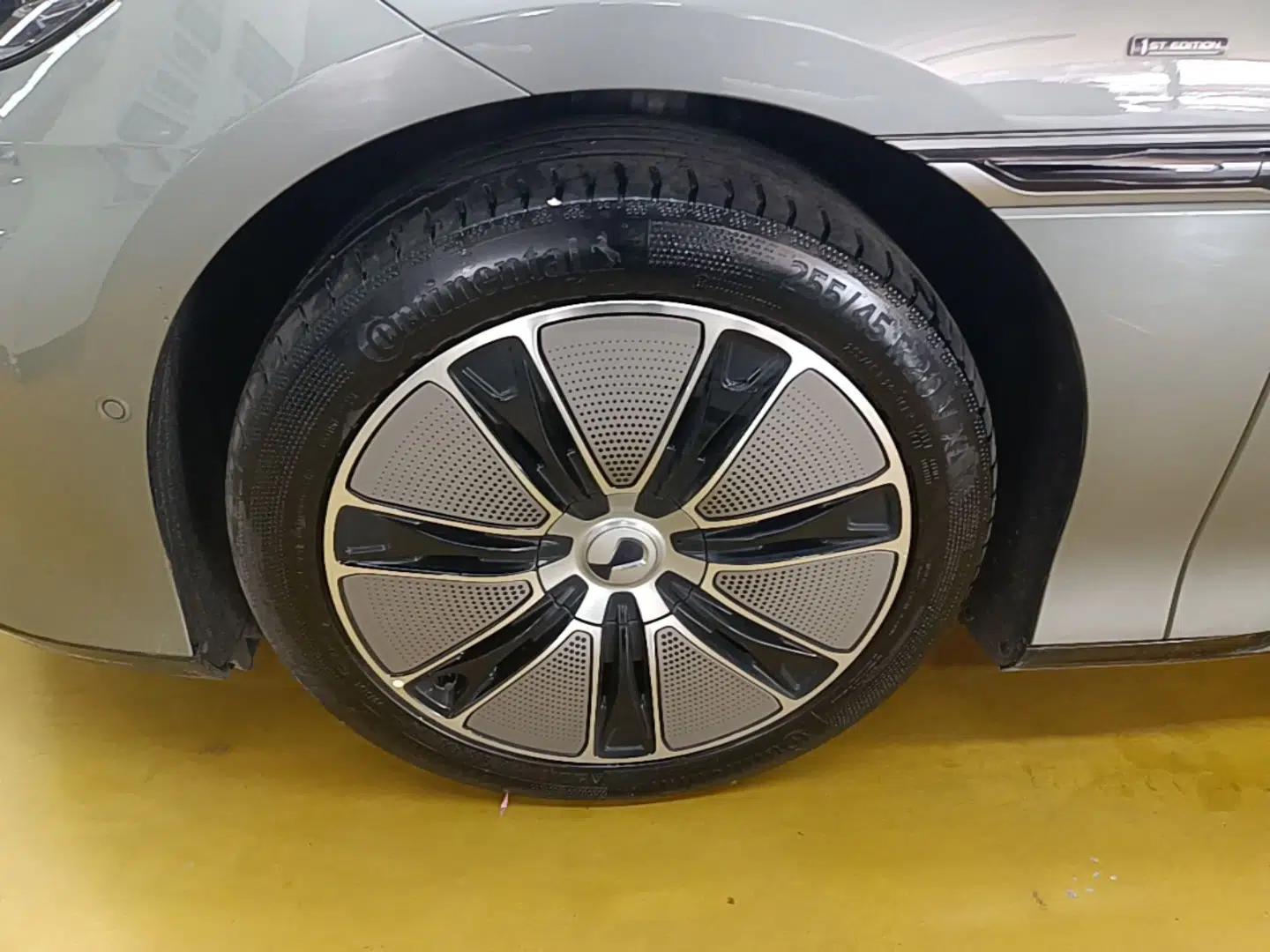 Denza Z9GT 2024 1100 4x4 Max First Edition — миниатюра 8