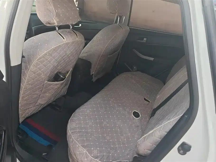 Venucia T70 2018 2.0L CVT Smart Edition — миниатюра 11