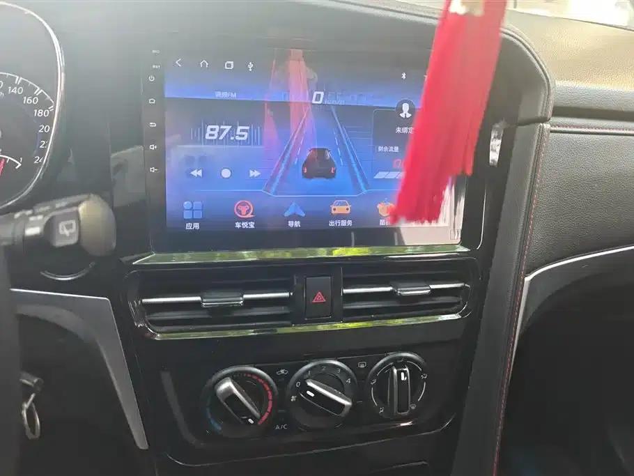 Venucia T70 2018 2.0L CVT Smart Edition — миниатюра 13