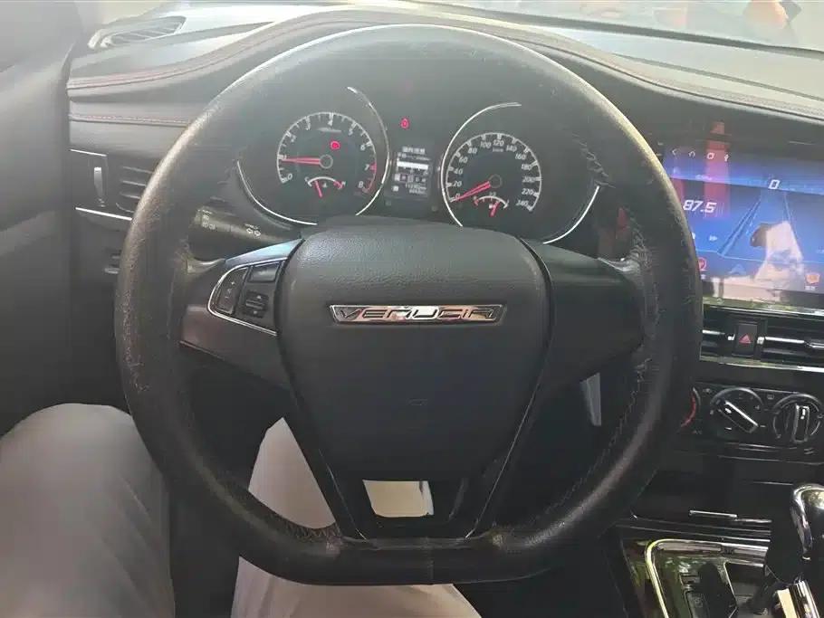 Venucia T70 2018 2.0L CVT Smart Edition — миниатюра 15
