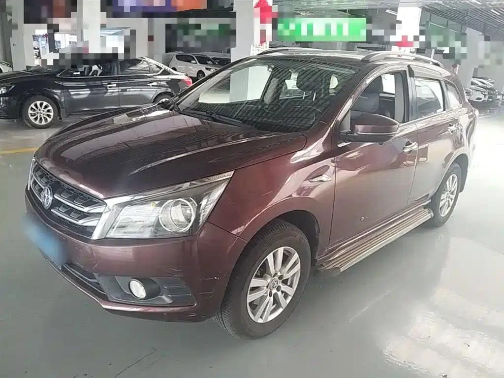Venucia T70 2016 2.0L Manual Smart Edition — миниатюра 1