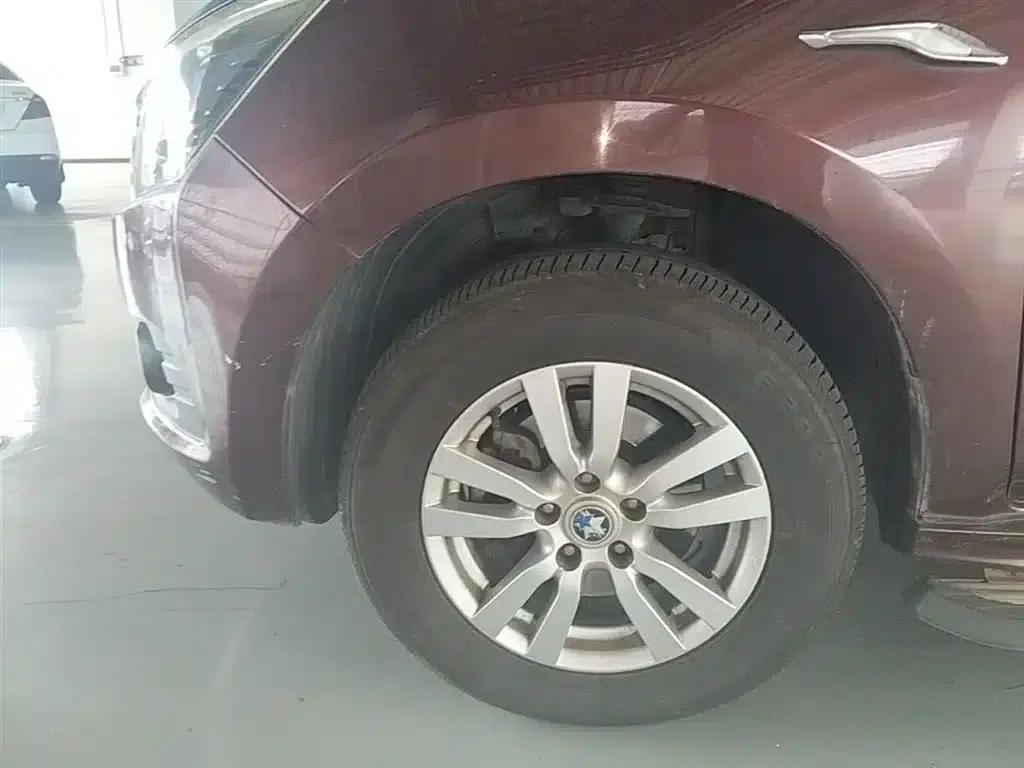 Venucia T70 2016 2.0L Manual Smart Edition — миниатюра 23