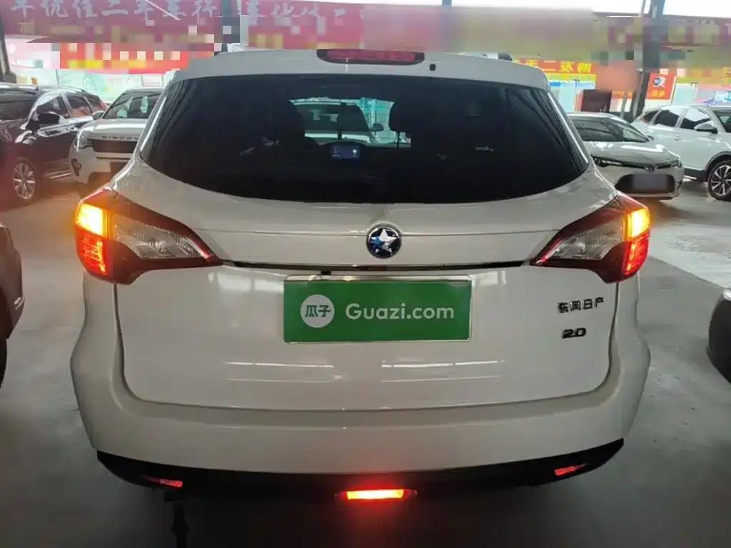Venucia T70 2016 1.6L Manual Smart Edition — миниатюра 6