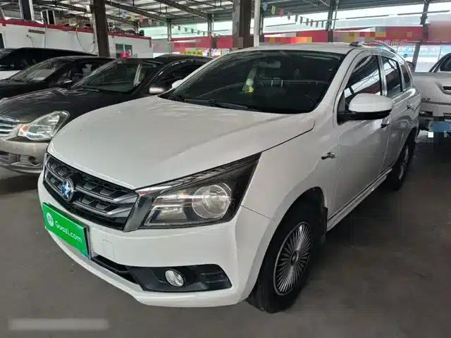 Venucia T70 2016 1.6L Manual Smart Edition