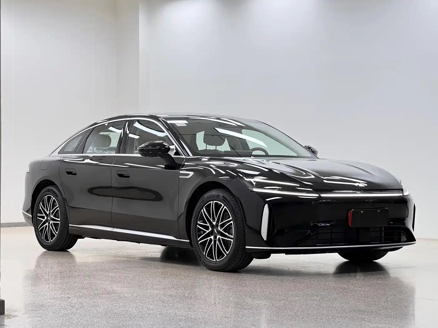 Fengyun A9L 2025 Model 260km Extended Range Luxury Edition — миниатюра 3