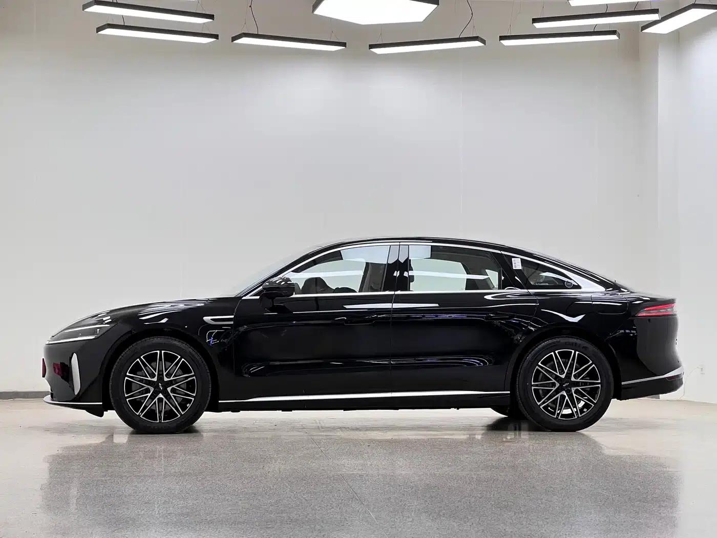 Fengyun A9L 2025 Model 260km Extended Range Luxury Edition — миниатюра 4