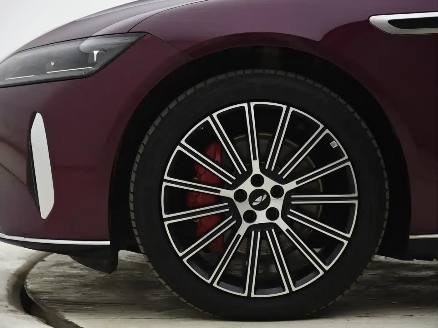 Fengyun A9L 2025 All-Wheel Drive High-Performance Peak Edition — миниатюра 5