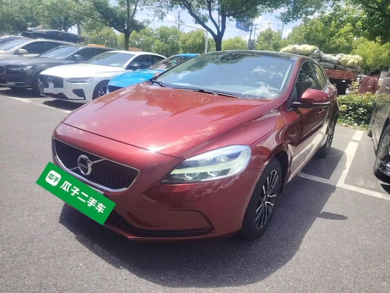 Volvo V40 2018 T3 Zhiyi Edition — миниатюра 1
