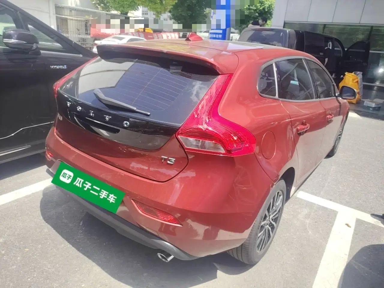 Volvo V40 2018 T3 Zhiyi Edition — миниатюра 6