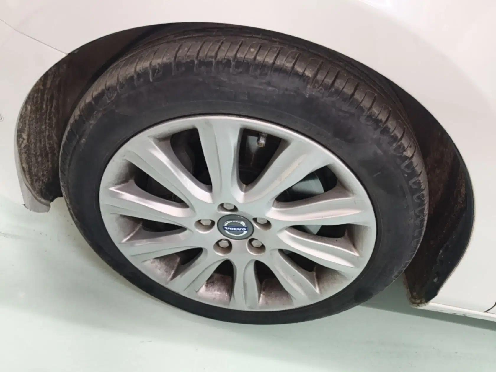 Volvo V40 2014 2.0T Zhiya Edition — миниатюра 8