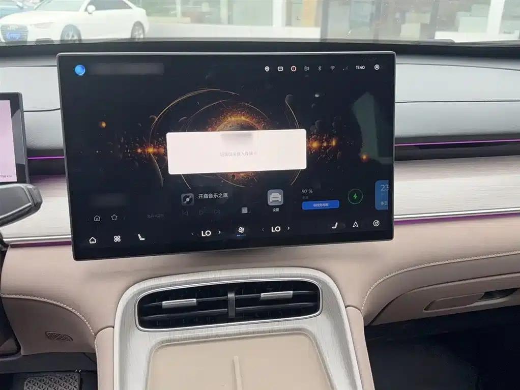 Fengyun T8 2025 1.5T 130km Premium Edition 5-seater — миниатюра 18