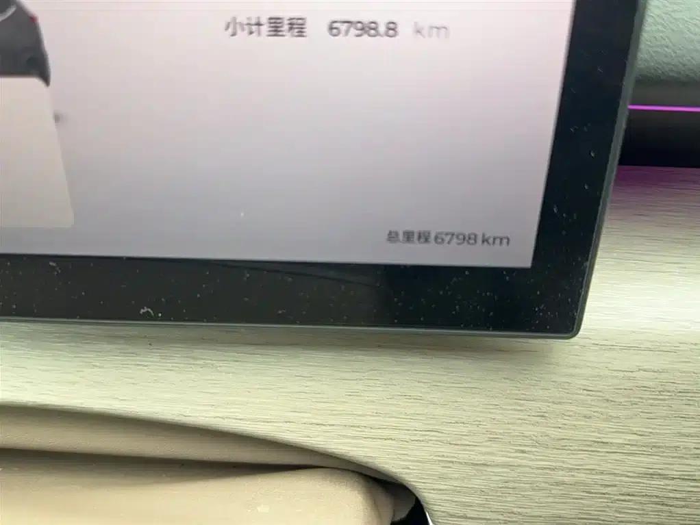 Fengyun T8 2025 1.5T 130km Premium Edition 5-seater — миниатюра 5