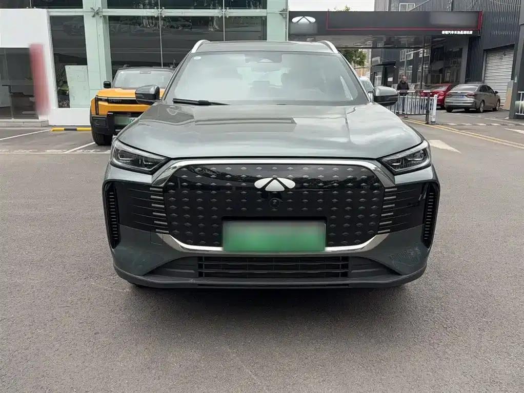 Fengyun T8 2025 1.5T 130km Premium Edition 5-seater — миниатюра 6