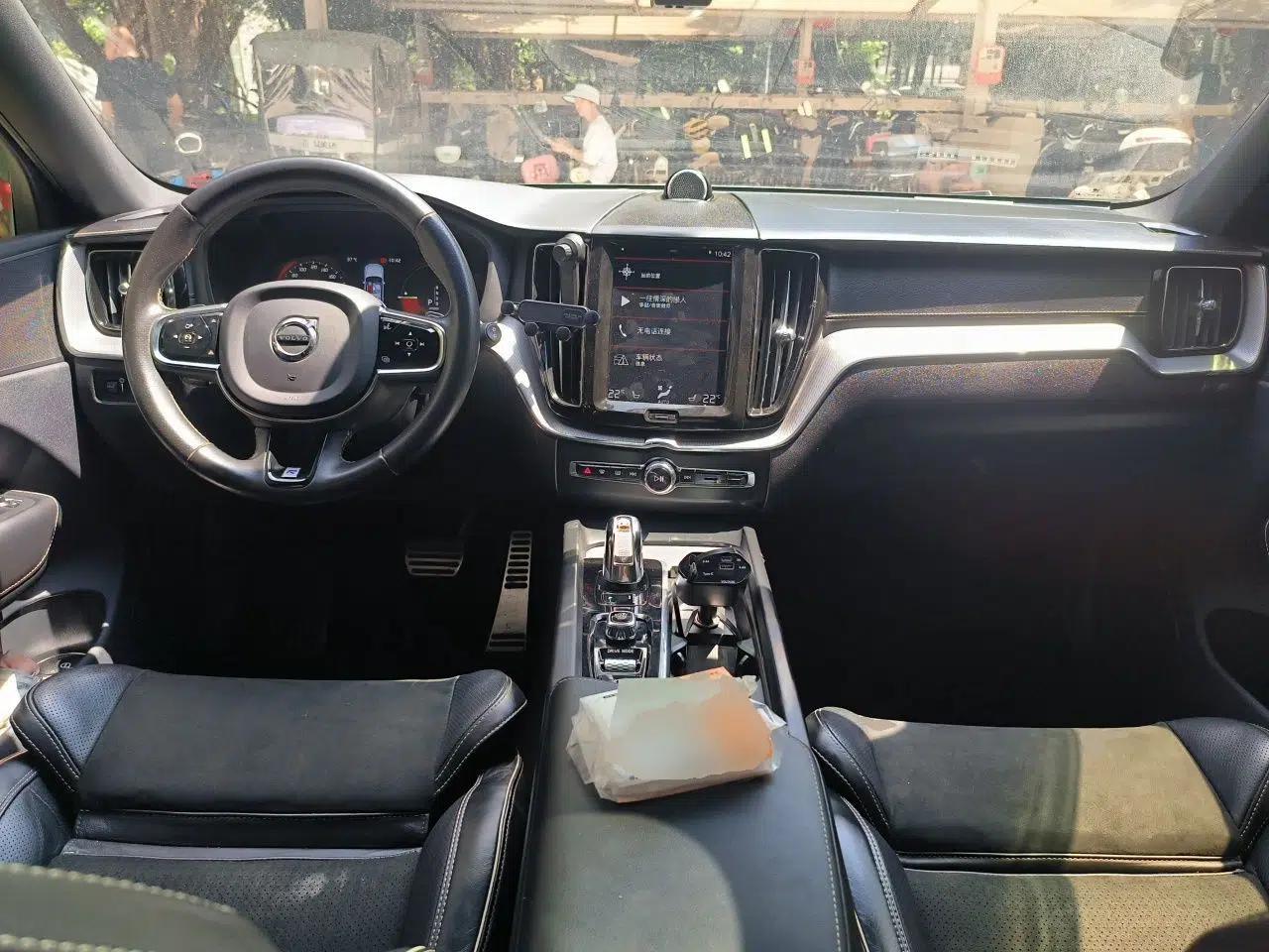 Volvo XC60 New Energy 2019 T8 E-Drive Hybrid Prestige Luxury Version China V Standard — миниатюра 10