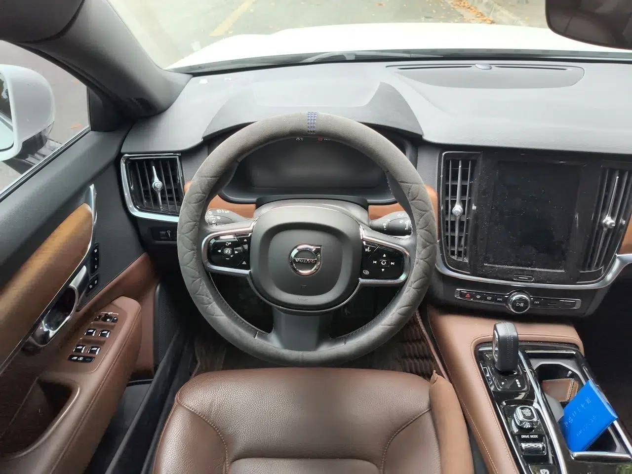 Volvo S90 New Energy 2021 T8 eDrive Hybrid Zhiyi Luxury Edition — миниатюра 7