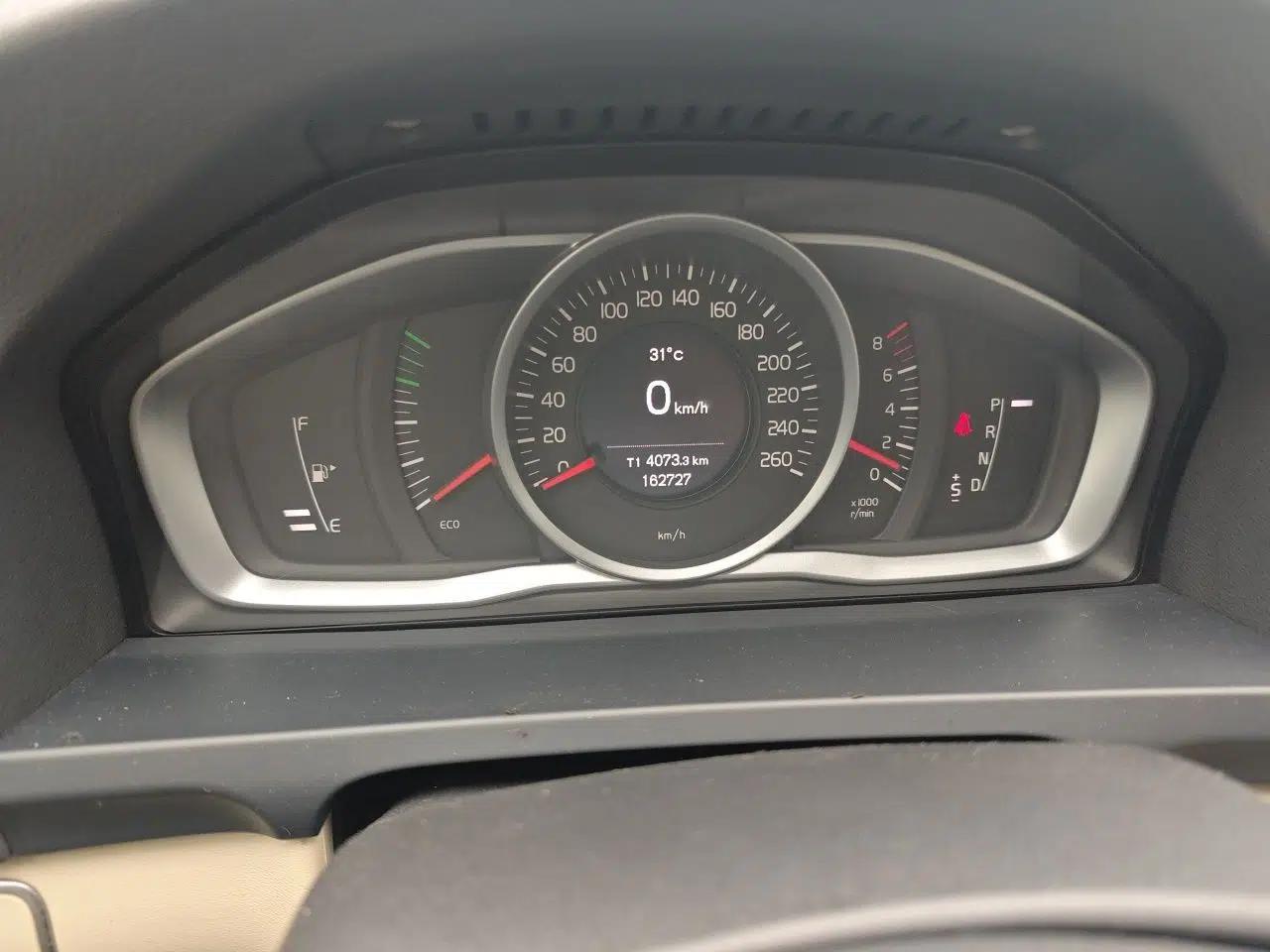 Volvo V60 2014 T5 Zhiyi Edition — миниатюра 13