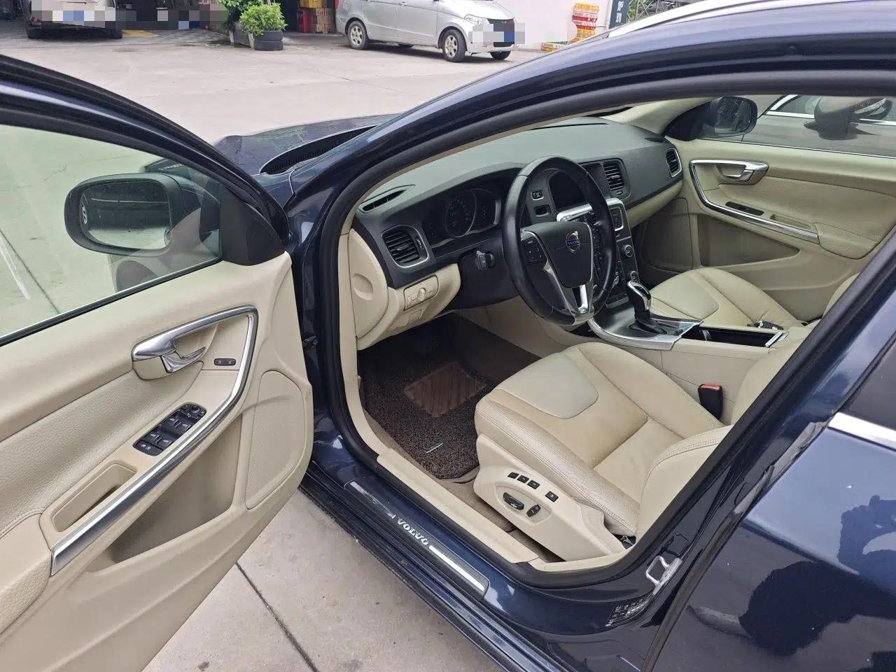 Volvo V60 2014 T5 Zhiyi Edition — миниатюра 17