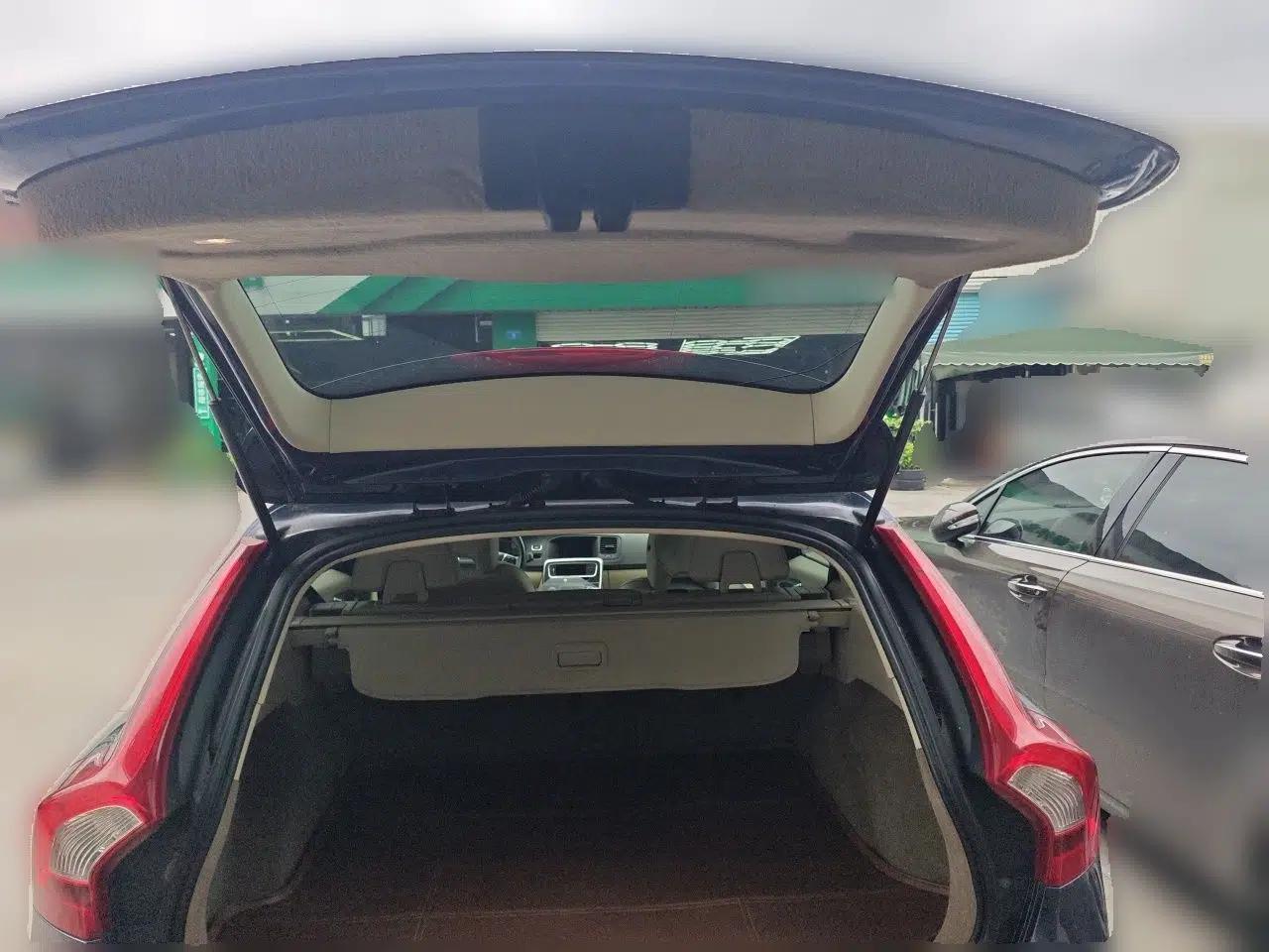 Volvo V60 2014 T5 Zhiyi Edition — миниатюра 20