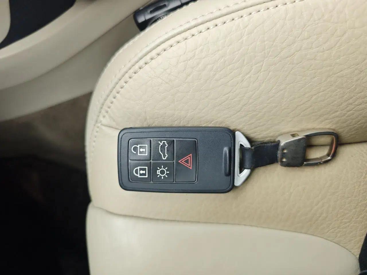 Volvo V60 2014 T5 Zhiyi Edition — миниатюра 9