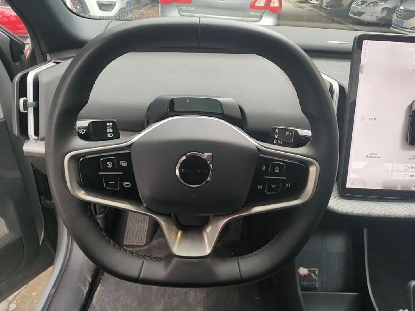 Volvo EX30 2025 Rear-Drive Long-Range Version Ultra — миниатюра 14