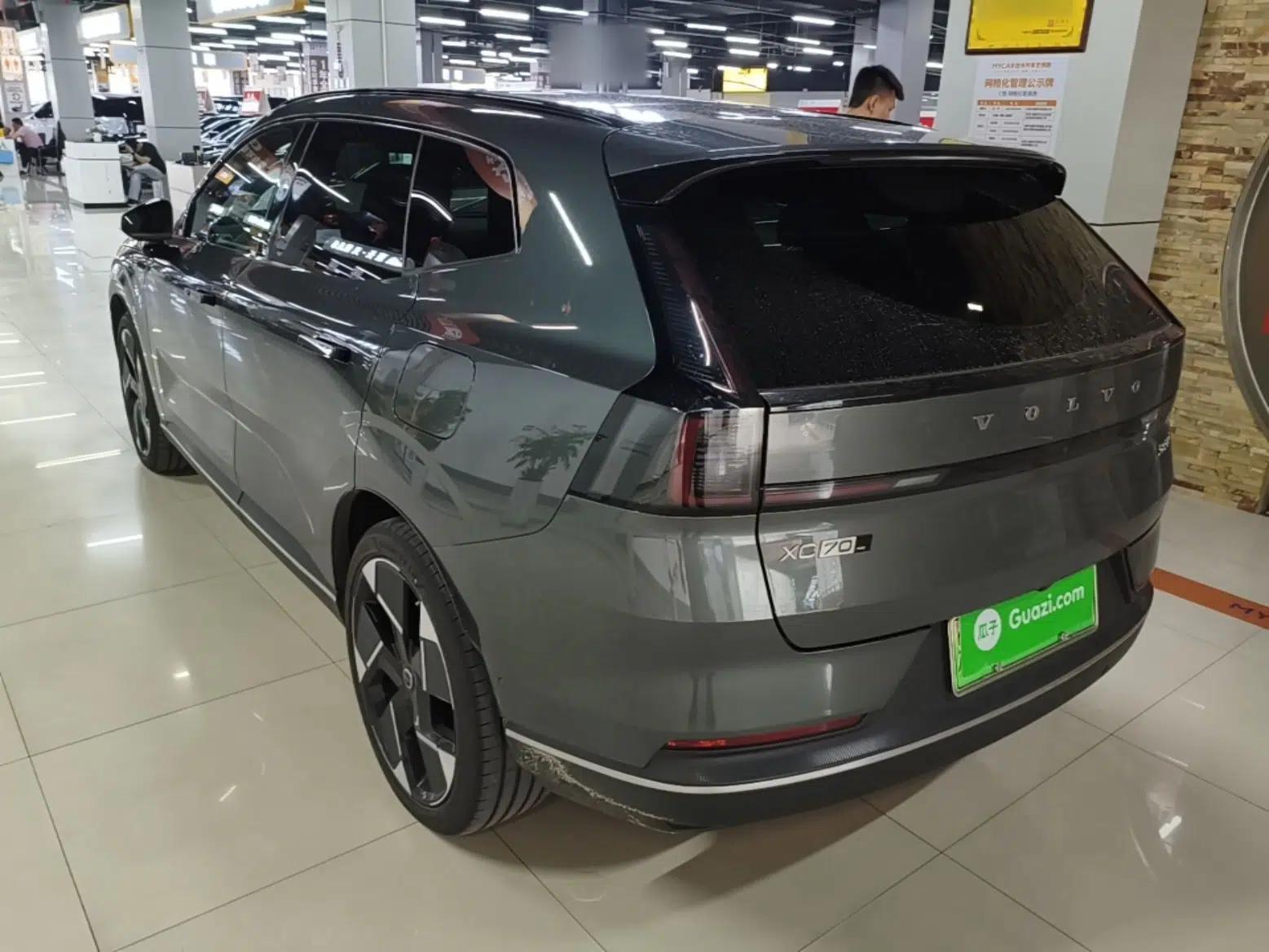 Volvo XC70 Plug-in Hybrid 2026 Model Four-Wheel Drive Long-Range Ultra — миниатюра 7