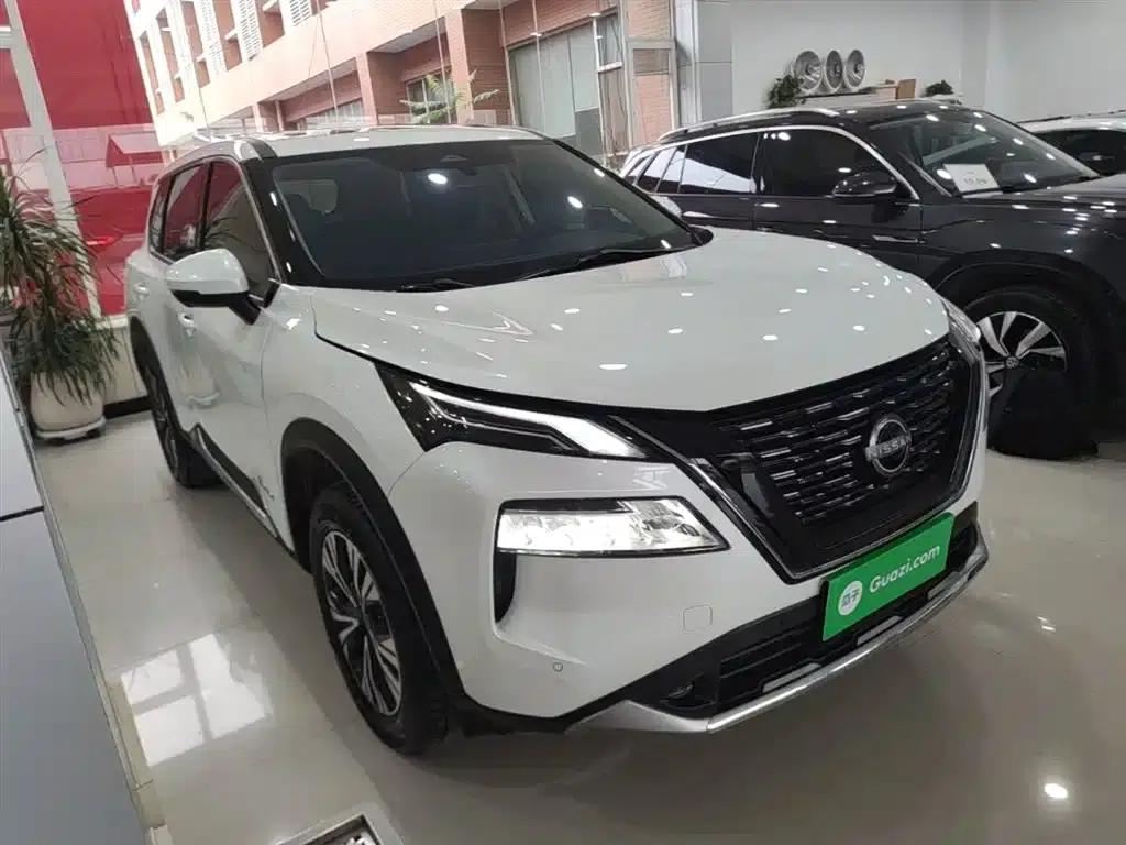 Nissan X-Trail 2023 e-POWER Super Hybrid Dual Motor AWD Luxury Edition — миниатюра 4