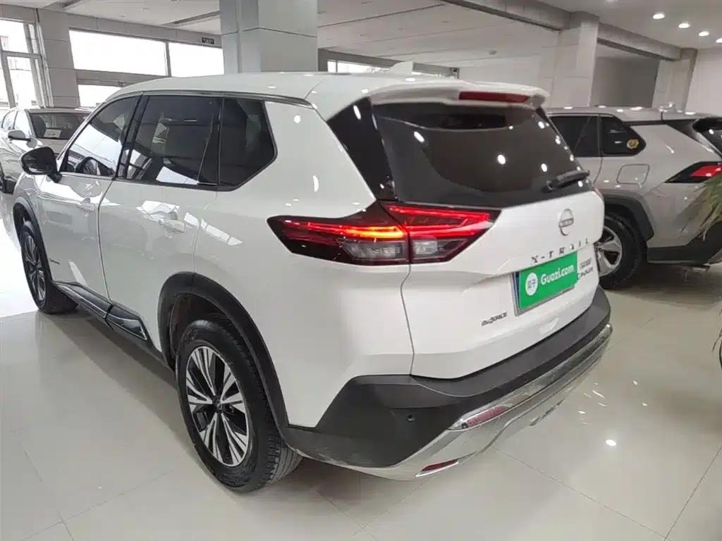 Nissan X-Trail 2023 e-POWER Super Hybrid Dual Motor AWD Luxury Edition — миниатюра 5
