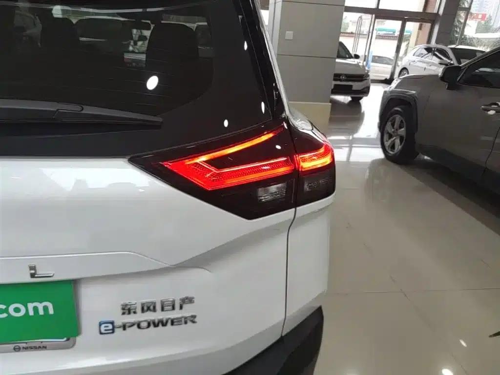 Nissan X-Trail 2023 e-POWER Super Hybrid Dual Motor AWD Luxury Edition — миниатюра 8