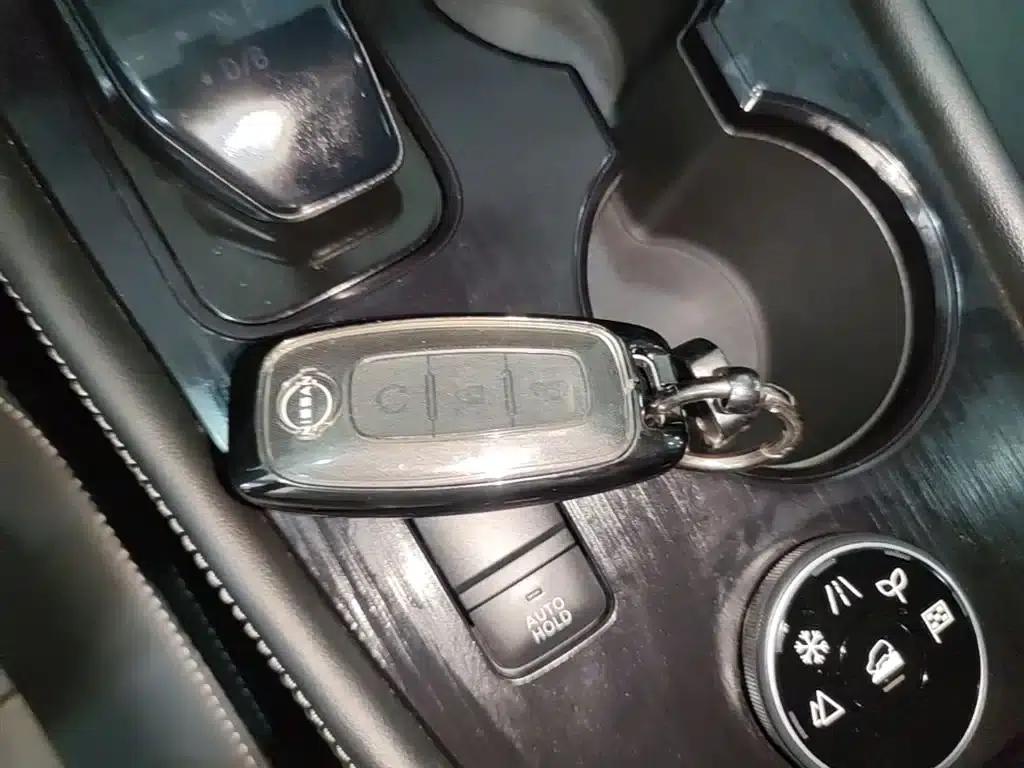 Nissan X-Trail 2023 e-POWER Super Hybrid Dual Motor AWD Luxury Edition — миниатюра 9