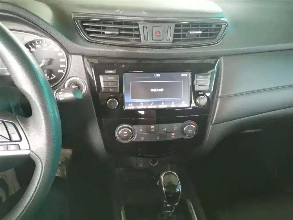 Nissan X-Trail 2017 2.0L CVT Comfort Edition 2WD — миниатюра 20