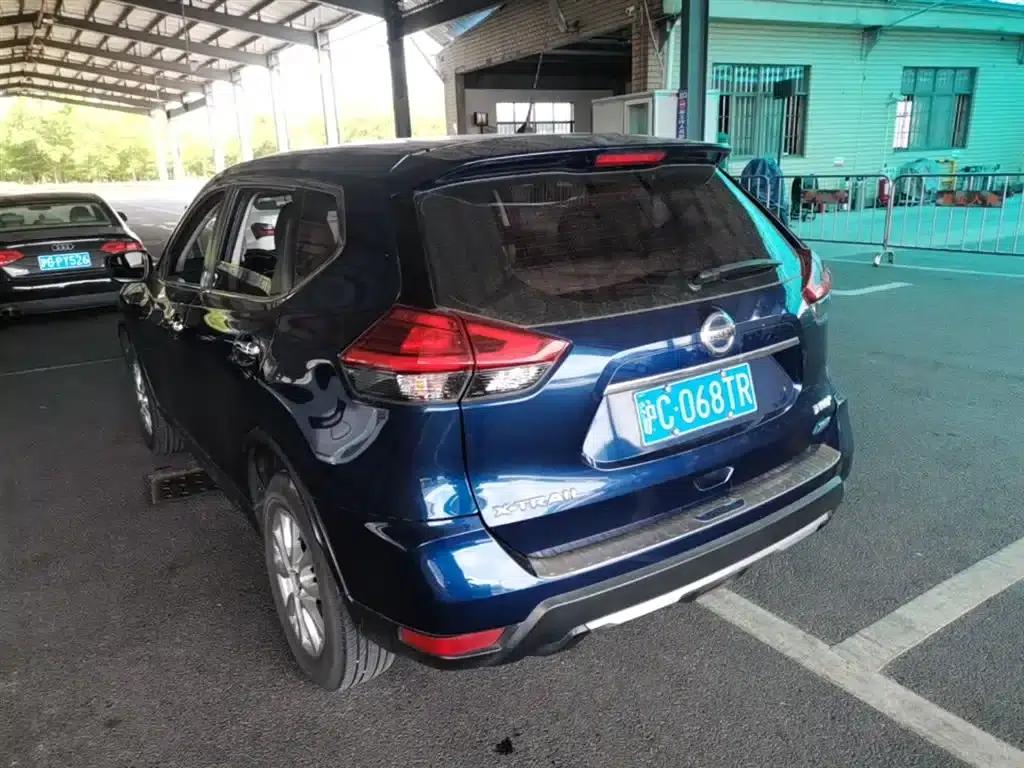 Nissan X-Trail 2017 2.0L CVT Comfort Edition 2WD — миниатюра 9