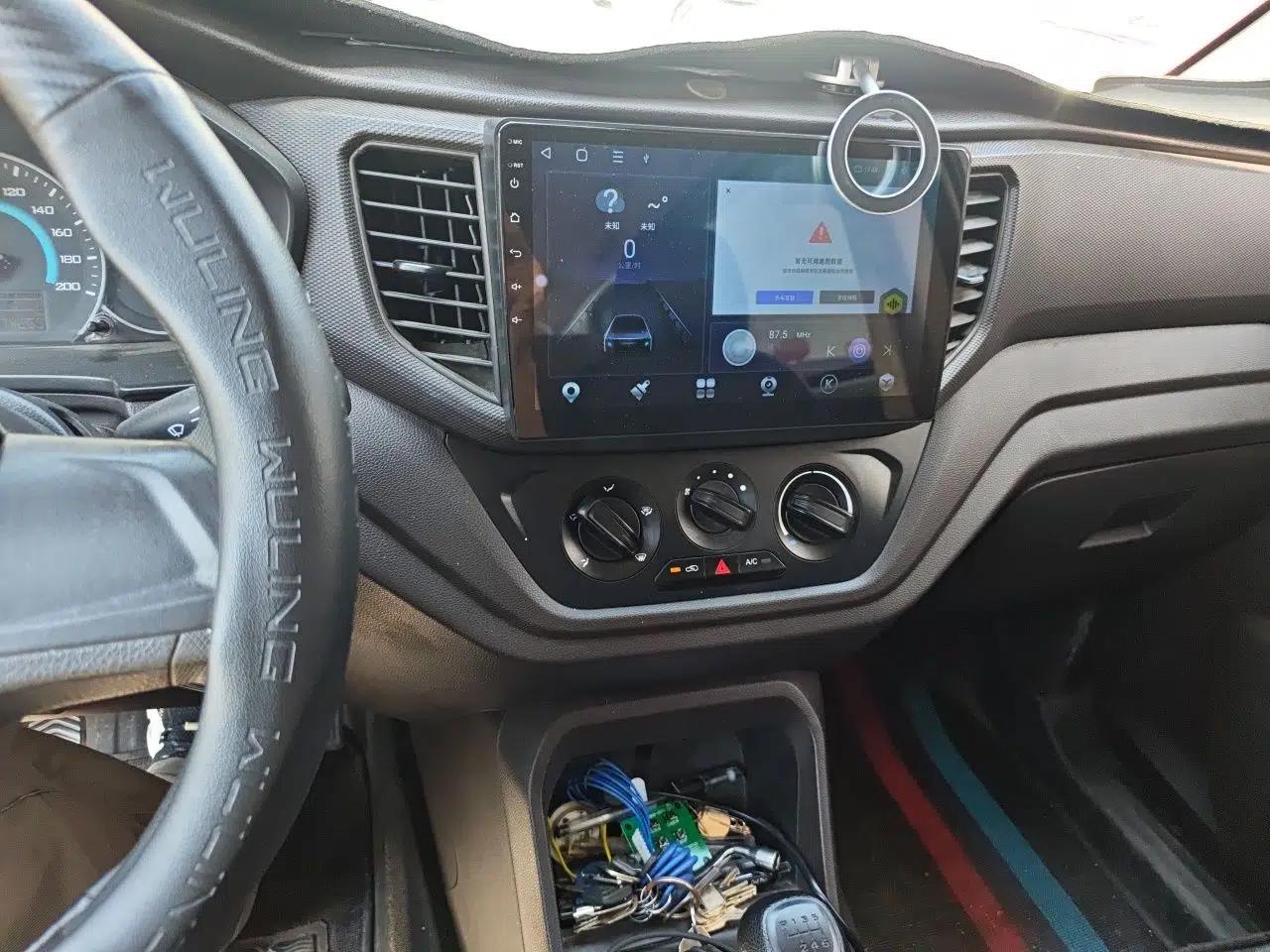 Wuling Hongguang V 2021 1.5L Refreshed Enjoyment Edition LAR — миниатюра 14