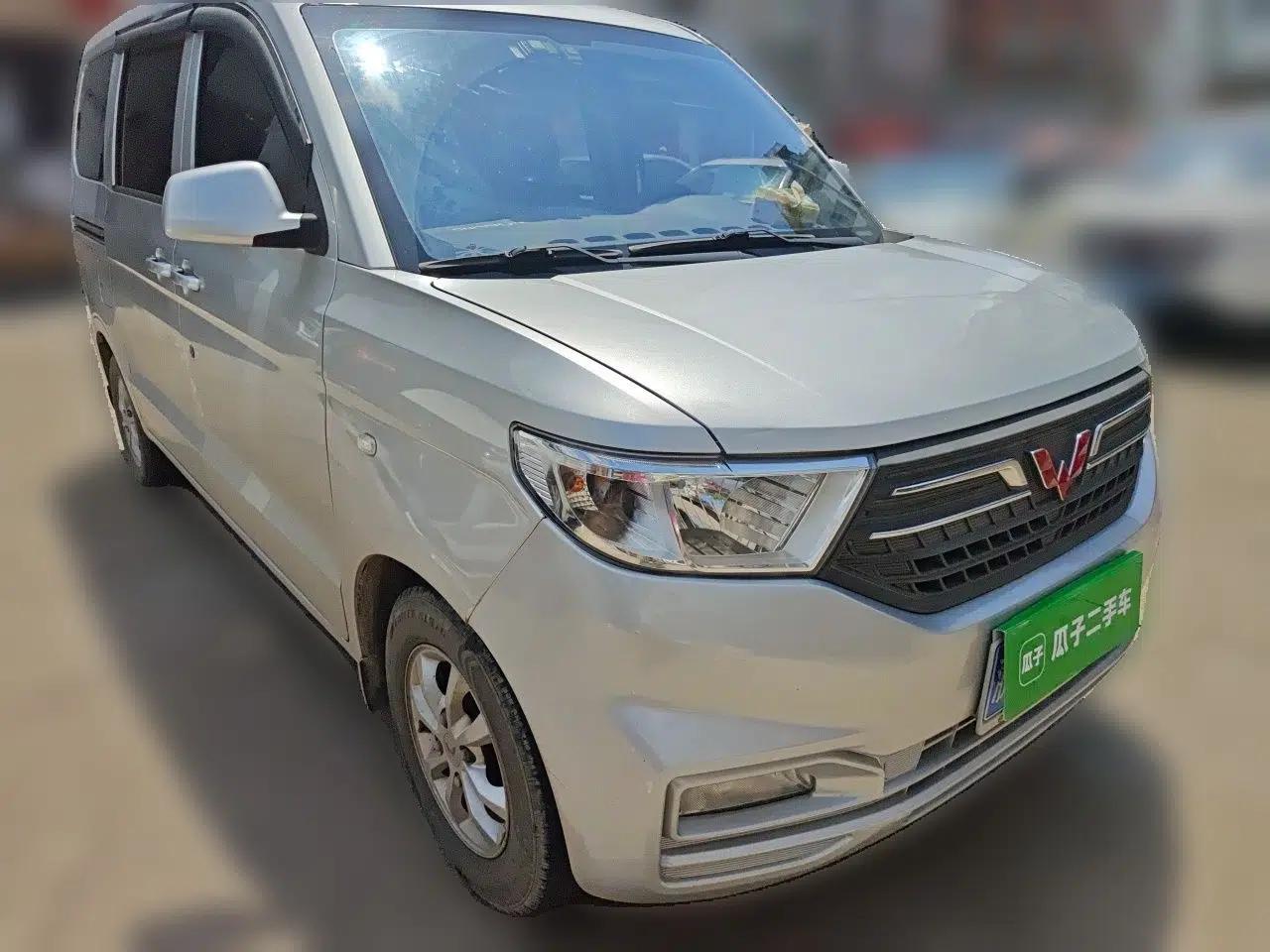 Wuling Hongguang V 2021 1.5L Refreshed Enjoyment Edition LAR — миниатюра 3