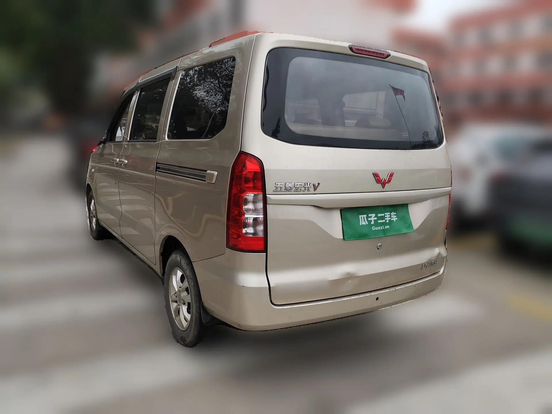 Wuling Hongguang V 2019 1.5L Enjoyment Version China VI LAR — миниатюра 4