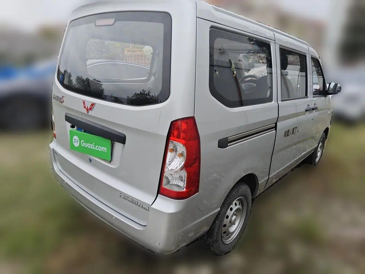 Wuling Rongguang 2017 1.5L Extended Basic Version — миниатюра 4