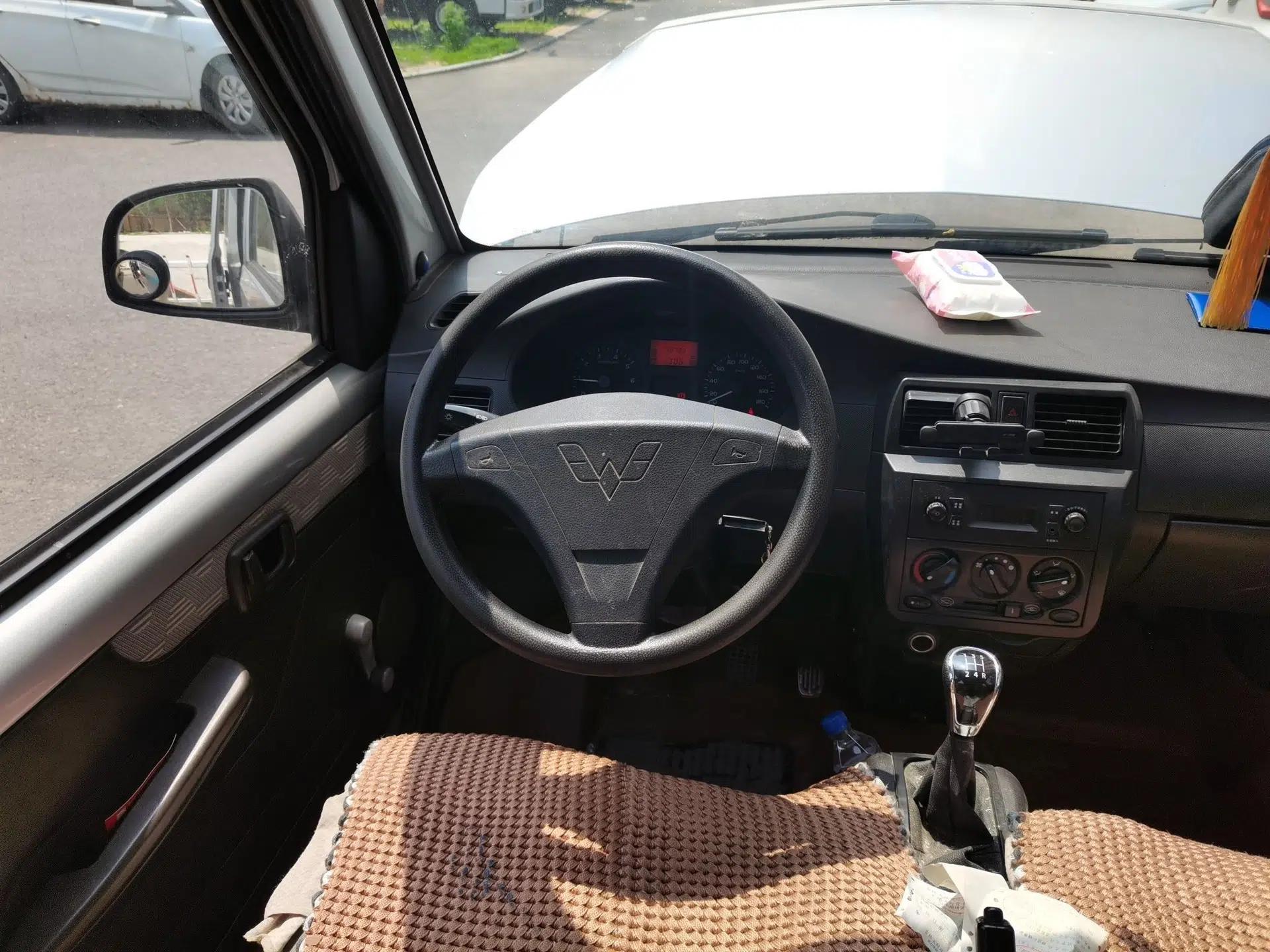 Wuling Rongguang 2014 1.2L S Base Model — миниатюра 11