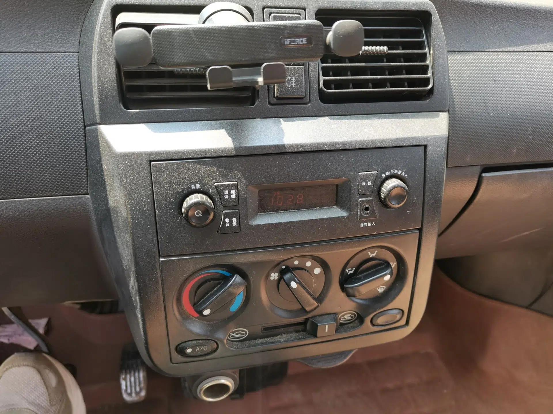 Wuling Rongguang 2014 1.2L S Base Model — миниатюра 14