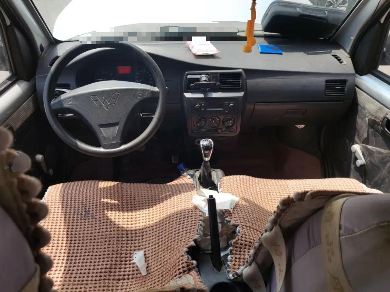 Wuling Rongguang 2014 1.2L S Base Model — миниатюра 10