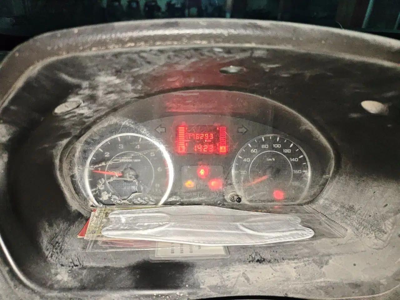 Wuling Rongguang 2014 1.2L S Standard Model — миниатюра 12