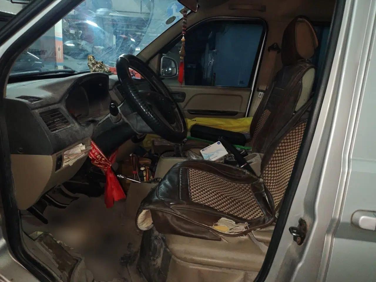 Wuling Rongguang 2014 1.2L S Standard Model — миниатюра 16