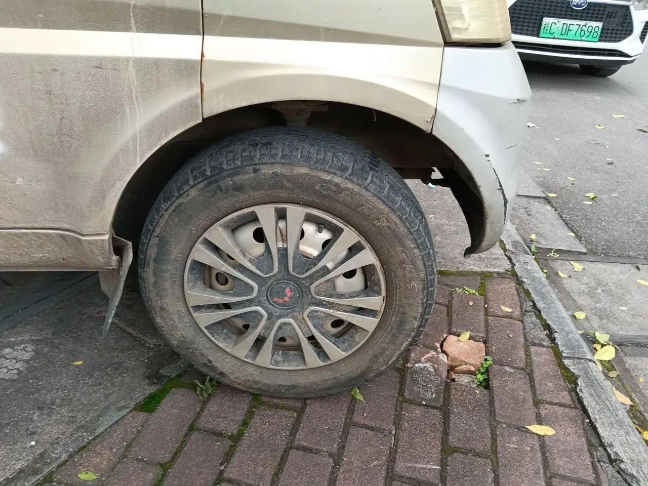 Wuling Rongguang 2011 1.2L Base Version — миниатюра 8