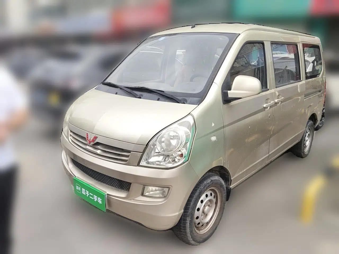 Wuling Rongguang 2014 1.2L S Base Model — миниатюра 1