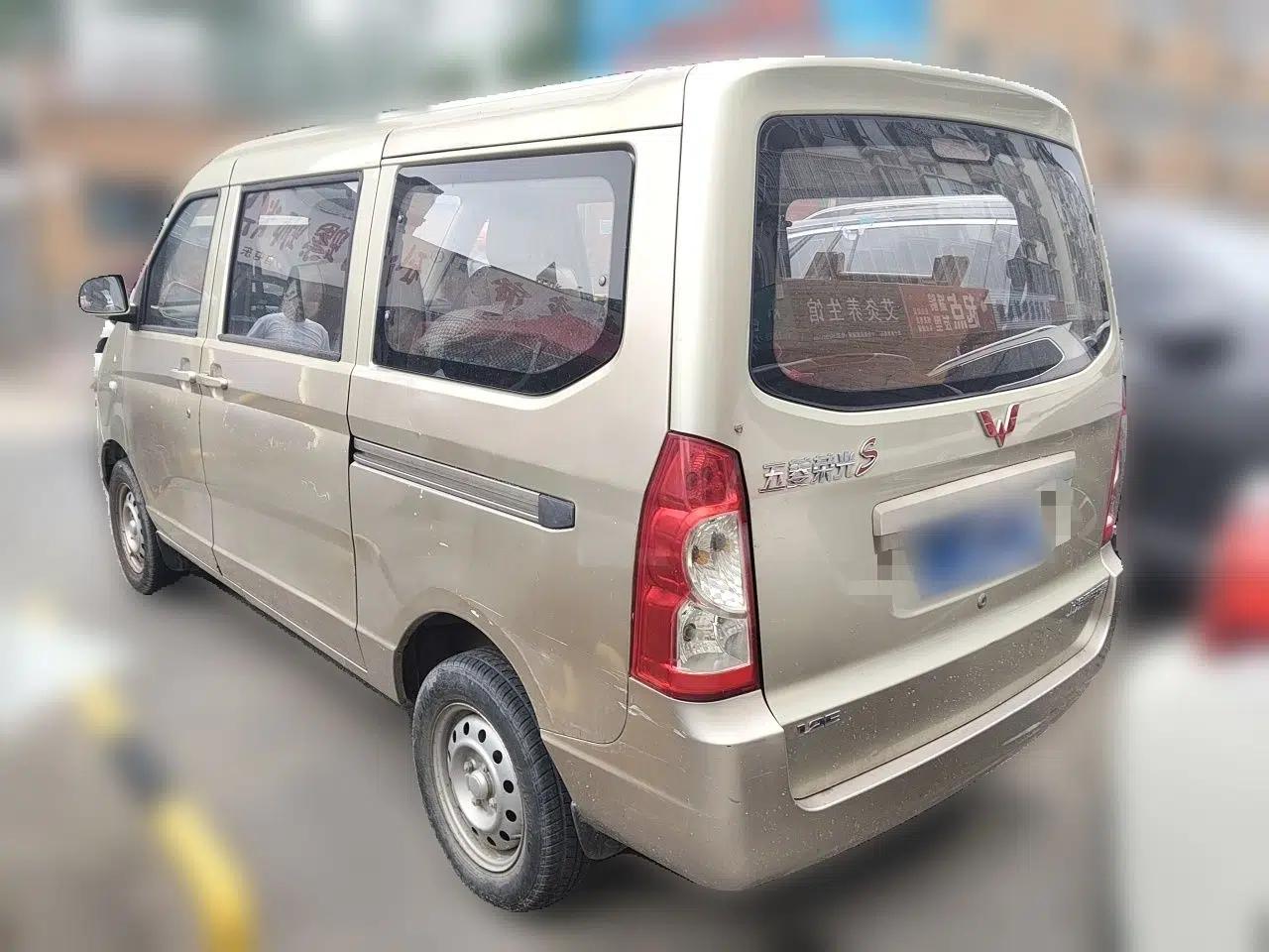 Wuling Rongguang 2014 1.2L S Base Model — миниатюра 4