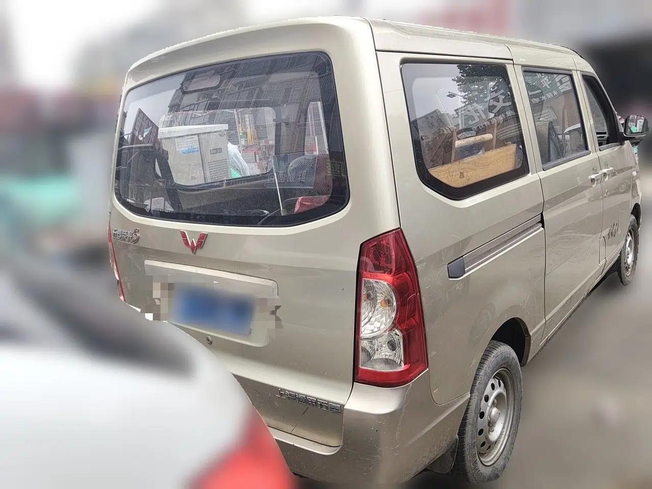 Wuling Rongguang 2014 1.2L S Base Model — миниатюра 5