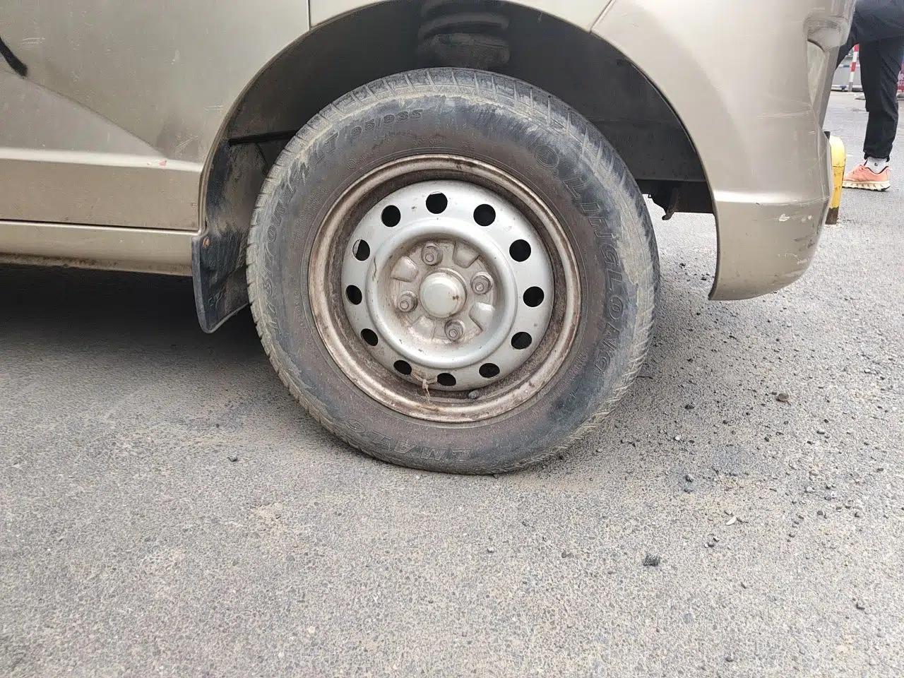 Wuling Rongguang 2014 1.2L S Base Model — миниатюра 8