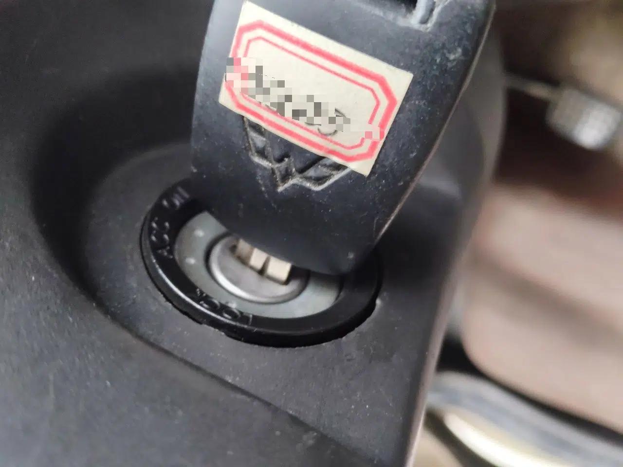 Wuling Rongguang 2014 1.2L S Base Model — миниатюра 9