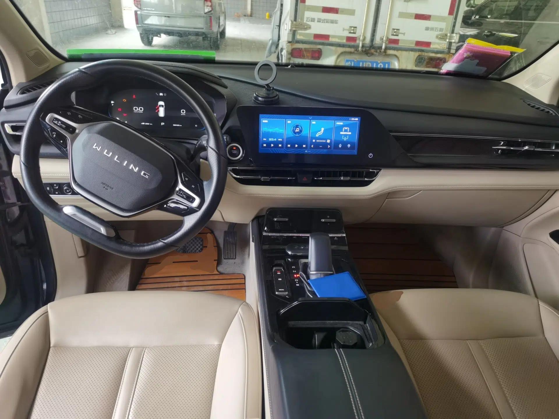 Wuling Victory 2020 1.5T CVT Flagship Edition — миниатюра 10